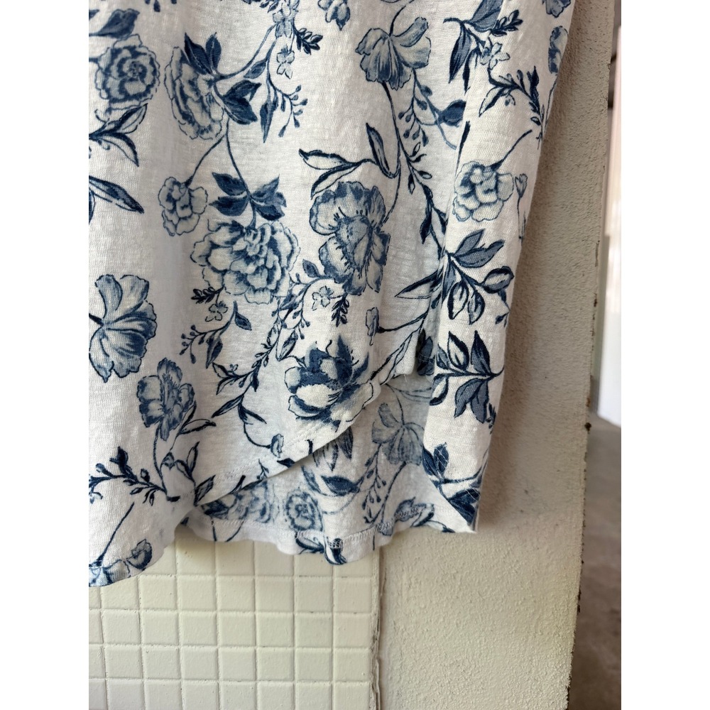 Cynthia Rowley 100% Linen Floral Blouse Large Blue White Cap Sleeve - Picture 6 of 8
